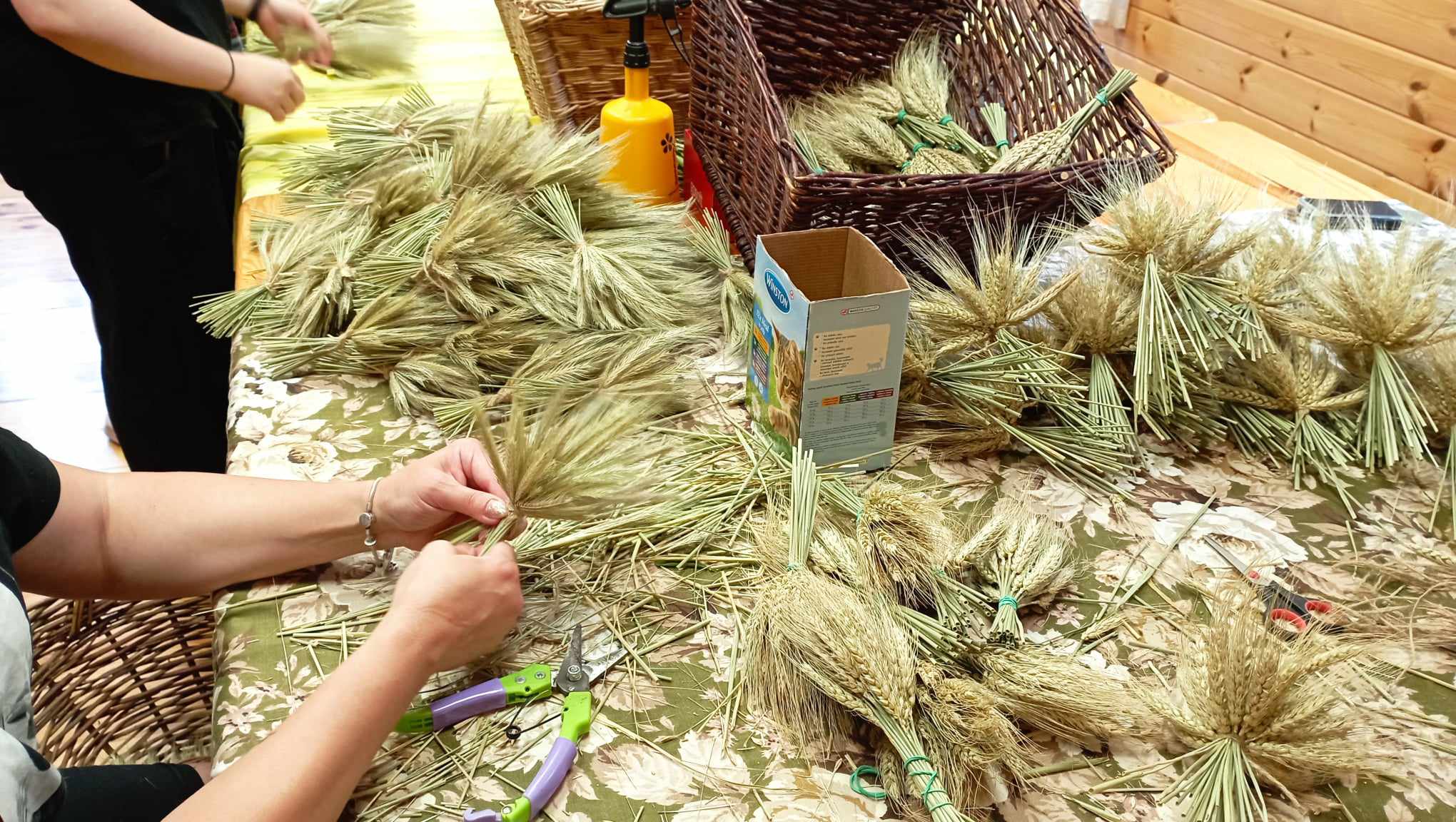 Warsztaty Tworzenia Tradycyjnego Wieńca Dożynkowego III